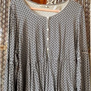 Max Studio Blouse , black and white